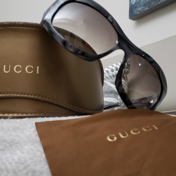 Gucci Accessories - Gucci sunglasses